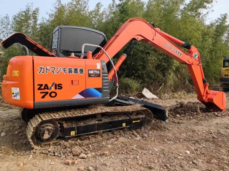 Pre-Owned Hitachi ZX70 Mini Excavator for Sale – Affordable and Reliable