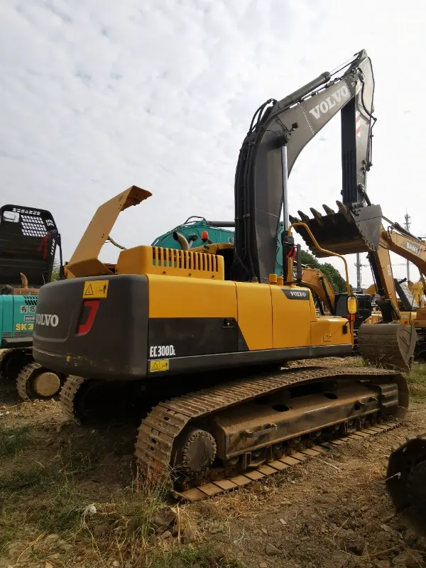 Pre-owned Volvo EC300Dl Excavators Available for Sale