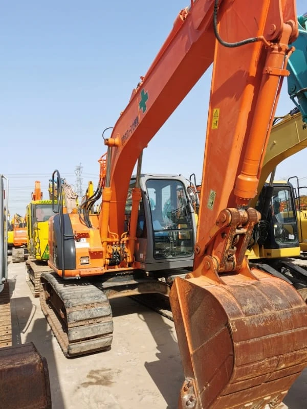 Affordable Used Hitachi 135 Excavator with Low Operating Hours