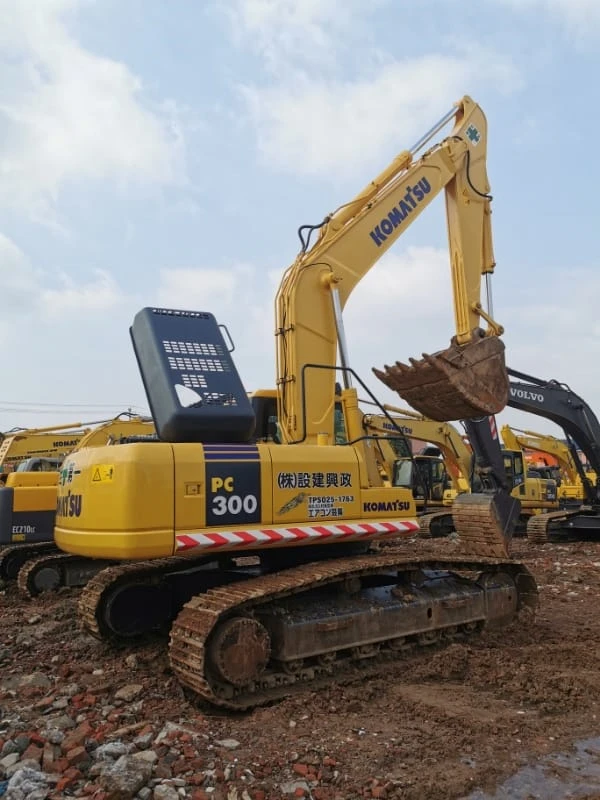 Used Komatsu PC300 30-Ton Crawler Excavator for Sale